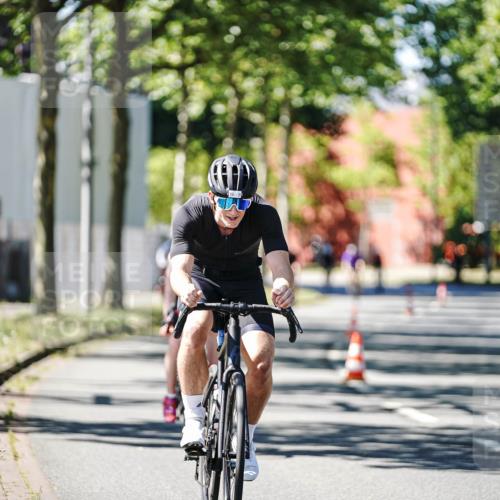 09.08.2026 - GEWOBA Citytriathlon Bremen Michael Burmester http://msf.ph/oto/9942500 09.08.2026 14:30:35 Radfahren 27, 36, 79, 118, 128, 159, 186, 270, 374, 433 meine-sportfotos.de