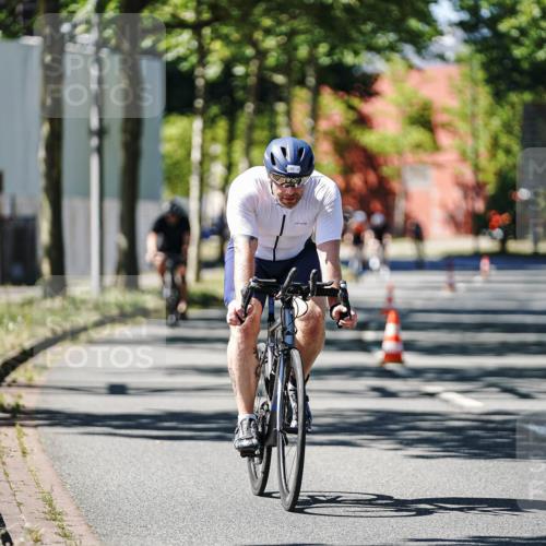 09.08.2026 - GEWOBA Citytriathlon Bremen Michael Burmester http://msf.ph/oto/9942505 09.08.2026 14:30:38 Radfahren 27, 36, 79, 105, 118, 128, 135, 159, 186, 200, 270, 374, 433 meine-sportfotos.de