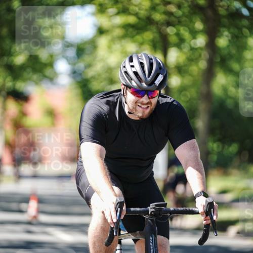 09.08.2026 - GEWOBA Citytriathlon Bremen Michael Burmester http://msf.ph/oto/9942510 09.08.2026 14:30:43 Radfahren 36, 45, 54, 73, 91, 105, 118, 128, 135, 159, 186, 200, 374, 433 meine-sportfotos.de