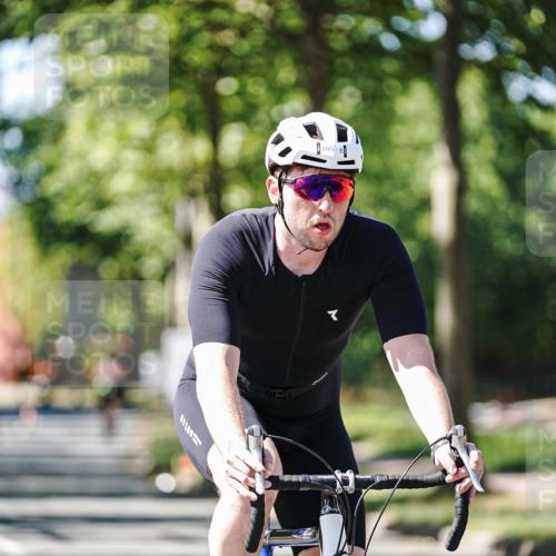 09.08.2026 - GEWOBA Citytriathlon Bremen Michael Burmester http://msf.ph/oto/9942523 09.08.2026 14:30:49 Radfahren 36, 45, 54, 60, 73, 91, 92, 105, 128, 135, 186, 200 meine-sportfotos.de