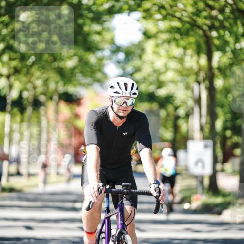 09.08.2026 - GEWOBA Citytriathlon Bremen Michael Burmester http://msf.ph/oto/9942528 09.08.2026 14:30:54 Radfahren 45, 54, 60, 73, 91, 92, 105, 125, 128, 135, 200, 353 meine-sportfotos.de