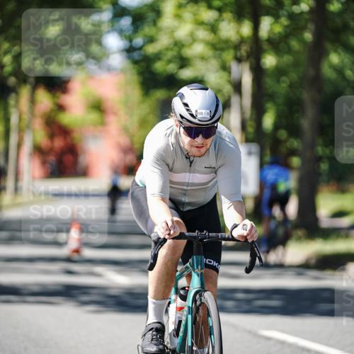 09.08.2026 - GEWOBA Citytriathlon Bremen Michael Burmester http://msf.ph/oto/9942540 09.08.2026 14:31:02 Radfahren 45, 60, 73, 92, 98, 99, 125, 353 meine-sportfotos.de
