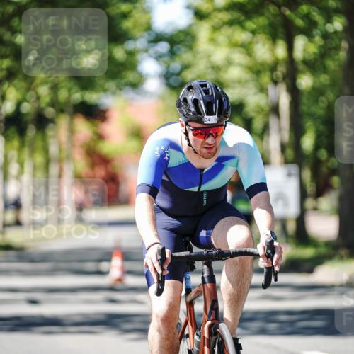 09.08.2026 - GEWOBA Citytriathlon Bremen Michael Burmester http://msf.ph/oto/9942547 09.08.2026 14:31:26 Radfahren 24, 52, 295 meine-sportfotos.de