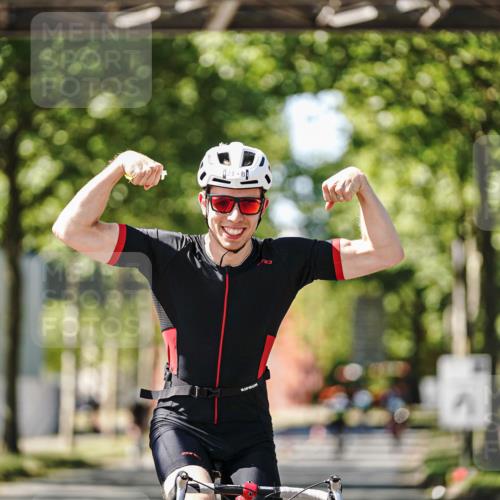 09.08.2026 - GEWOBA Citytriathlon Bremen Michael Burmester http://msf.ph/oto/9942580 09.08.2026 14:32:02 Radfahren 21, 126, 134, 254 meine-sportfotos.de