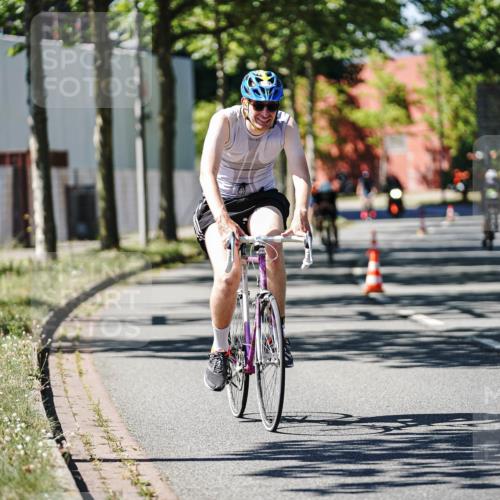 09.08.2026 - GEWOBA Citytriathlon Bremen Michael Burmester http://msf.ph/oto/9942591 09.08.2026 14:32:34 Radfahren 2, 22, 44, 76, 83, 396 meine-sportfotos.de