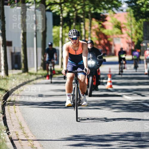 09.08.2026 - GEWOBA Citytriathlon Bremen Michael Burmester http://msf.ph/oto/9942597 09.08.2026 14:32:42 Radfahren 2, 22, 44, 76, 396 meine-sportfotos.de