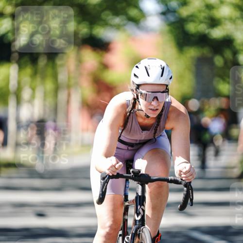 09.08.2026 - GEWOBA Citytriathlon Bremen Michael Burmester http://msf.ph/oto/9942630 09.08.2026 14:33:18 Radfahren 17, 86, 158, 179, 180, 265, 354, 395 meine-sportfotos.de