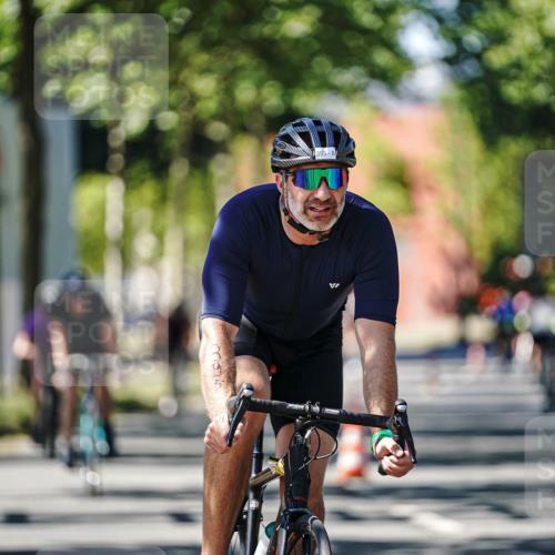 09.08.2026 - GEWOBA Citytriathlon Bremen Michael Burmester http://msf.ph/oto/9942634 09.08.2026 14:33:21 Radfahren 17, 86, 158, 179, 180, 265, 354, 395 meine-sportfotos.de