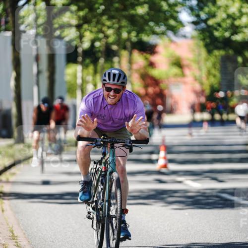 09.08.2026 - GEWOBA Citytriathlon Bremen Michael Burmester http://msf.ph/oto/9942639 09.08.2026 14:33:24 Radfahren 17, 86, 158, 179, 180, 232, 265, 308, 395 meine-sportfotos.de