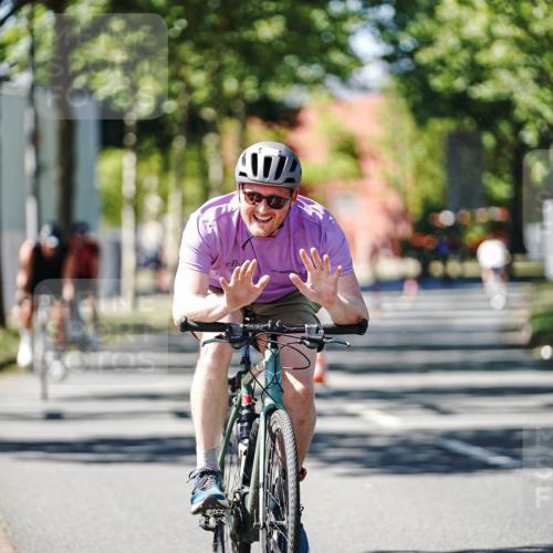 09.08.2026 - GEWOBA Citytriathlon Bremen Michael Burmester http://msf.ph/oto/9942641 09.08.2026 14:33:24 Radfahren 17, 86, 158, 179, 180, 232, 265, 308, 395 meine-sportfotos.de