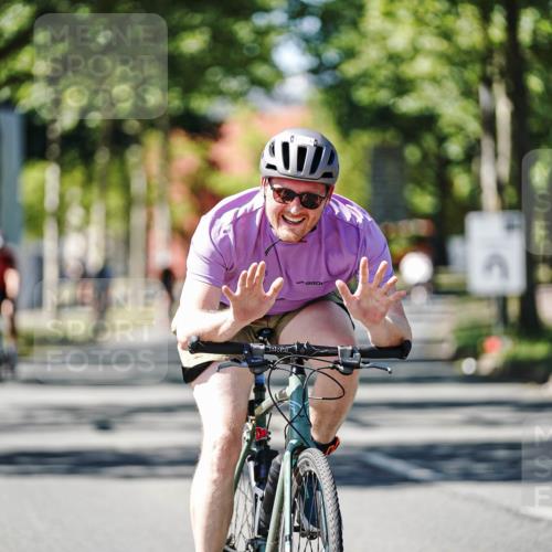 09.08.2026 - GEWOBA Citytriathlon Bremen Michael Burmester http://msf.ph/oto/9942643 09.08.2026 14:33:24 Radfahren 17, 86, 158, 179, 180, 232, 265, 308, 395 meine-sportfotos.de