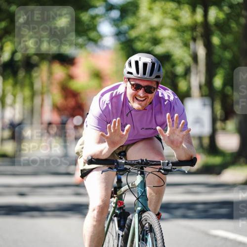09.08.2026 - GEWOBA Citytriathlon Bremen Michael Burmester http://msf.ph/oto/9942644 09.08.2026 14:33:24 Radfahren 17, 86, 158, 179, 180, 232, 265, 308, 395 meine-sportfotos.de