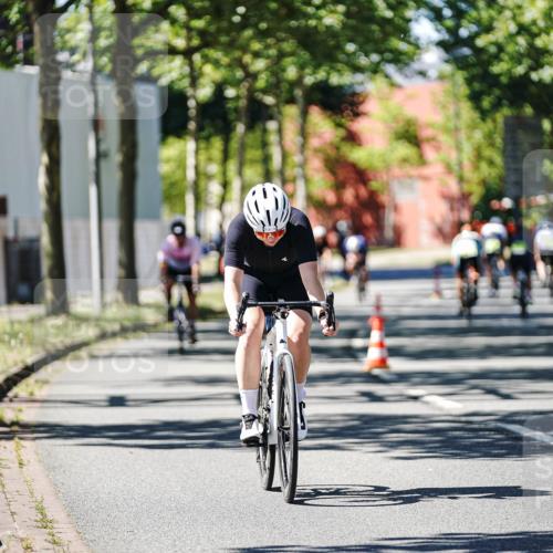 09.08.2026 - GEWOBA Citytriathlon Bremen Michael Burmester http://msf.ph/oto/9942672 09.08.2026 14:33:39 Radfahren 38, 74, 82, 146, 218, 232, 263, 308, 371, 470 meine-sportfotos.de