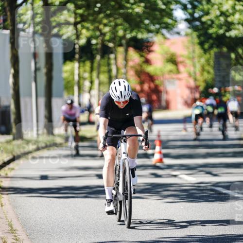 09.08.2026 - GEWOBA Citytriathlon Bremen Michael Burmester http://msf.ph/oto/9942673 09.08.2026 14:33:39 Radfahren 38, 74, 82, 146, 218, 232, 263, 308, 371, 470 meine-sportfotos.de