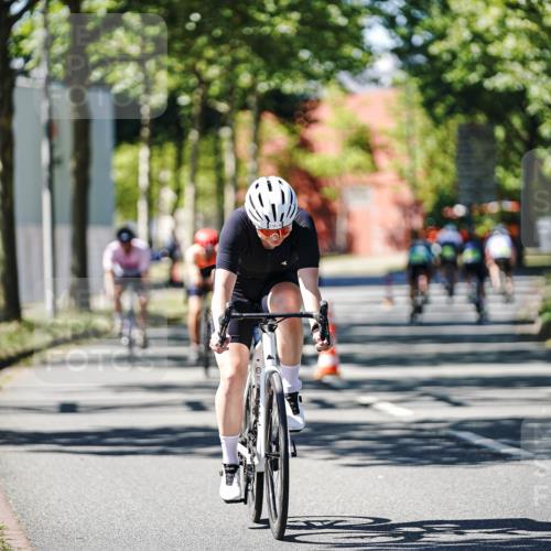 09.08.2026 - GEWOBA Citytriathlon Bremen Michael Burmester http://msf.ph/oto/9942674 09.08.2026 14:33:39 Radfahren 38, 74, 82, 146, 218, 232, 263, 308, 371, 470 meine-sportfotos.de