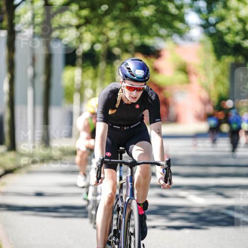 09.08.2026 - GEWOBA Citytriathlon Bremen Michael Burmester http://msf.ph/oto/9942736 09.08.2026 14:34:44 Radfahren 182, 217, 378, 457 meine-sportfotos.de