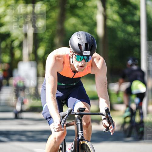 09.08.2026 - GEWOBA Citytriathlon Bremen Michael Burmester http://msf.ph/oto/9942743 09.08.2026 14:34:51 Radfahren 217, 378, 457 meine-sportfotos.de