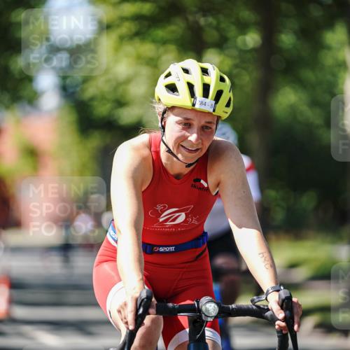 09.08.2026 - GEWOBA Citytriathlon Bremen Michael Burmester http://msf.ph/oto/9942754 09.08.2026 14:35:04 Radfahren 20, 37, 192, 220, 236, 284, 351, 362, 404 meine-sportfotos.de