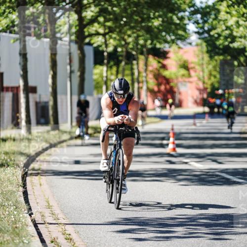 09.08.2026 - GEWOBA Citytriathlon Bremen Michael Burmester http://msf.ph/oto/9942759 09.08.2026 14:35:07 Radfahren 20, 37, 192, 220, 236, 260, 284, 351, 362, 404 meine-sportfotos.de
