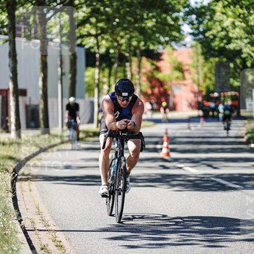09.08.2026 - GEWOBA Citytriathlon Bremen Michael Burmester http://msf.ph/oto/9942760 09.08.2026 14:35:07 Radfahren 20, 37, 192, 220, 236, 260, 284, 351, 362, 404 meine-sportfotos.de