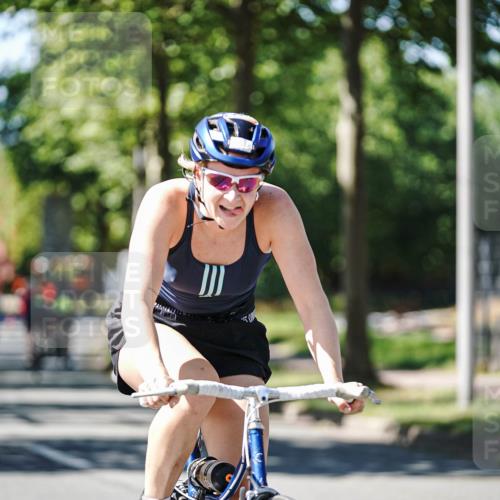 09.08.2026 - GEWOBA Citytriathlon Bremen Michael Burmester http://msf.ph/oto/9942771 09.08.2026 14:35:15 Radfahren 20, 28, 37, 64, 80, 130, 192, 236, 260, 339, 362, 404 meine-sportfotos.de