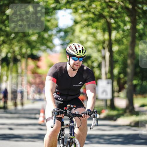 09.08.2026 - GEWOBA Citytriathlon Bremen Michael Burmester http://msf.ph/oto/9942775 09.08.2026 14:35:19 Radfahren 28, 37, 57, 64, 80, 121, 130, 192, 260, 339, 364, 404 meine-sportfotos.de