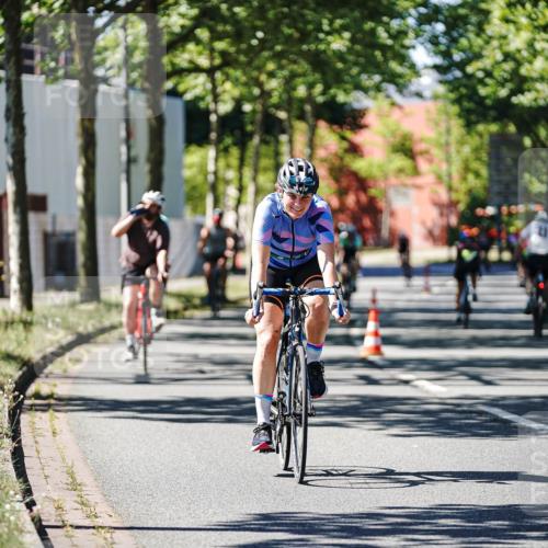 09.08.2026 - GEWOBA Citytriathlon Bremen Michael Burmester http://msf.ph/oto/9942778 09.08.2026 14:35:23 Radfahren 28, 37, 57, 64, 80, 121, 130, 192, 260, 339, 364, 403 meine-sportfotos.de
