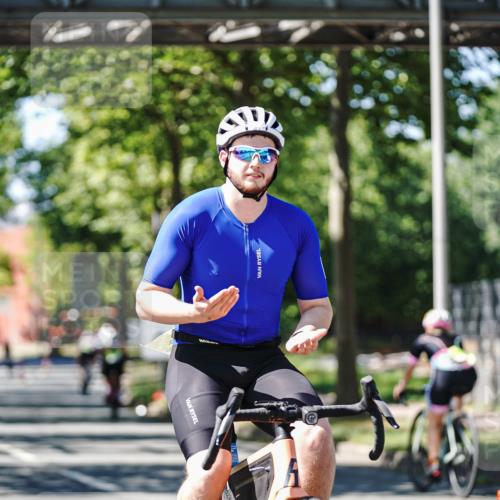 09.08.2026 - GEWOBA Citytriathlon Bremen Michael Burmester http://msf.ph/oto/9942794 09.08.2026 14:35:31 Radfahren 14, 28, 57, 64, 121, 130, 286, 325, 339, 363, 364, 370, 403, 466 meine-sportfotos.de