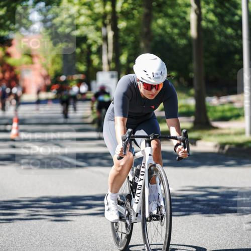 09.08.2026 - GEWOBA Citytriathlon Bremen Michael Burmester http://msf.ph/oto/9942797 09.08.2026 14:35:32 Radfahren 14, 28, 57, 64, 121, 130, 205, 286, 325, 339, 363, 364, 370, 403, 462, 466, 527 meine-sportfotos.de