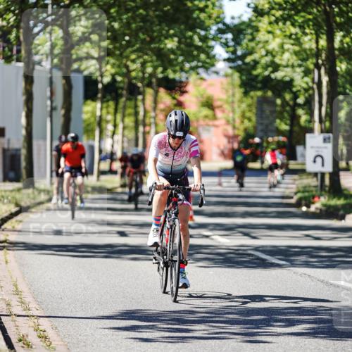 09.08.2026 - GEWOBA Citytriathlon Bremen Michael Burmester http://msf.ph/oto/9942834 09.08.2026 14:36:00 Radfahren 6, 39, 152, 163, 235, 269, 329, 343, 373 meine-sportfotos.de