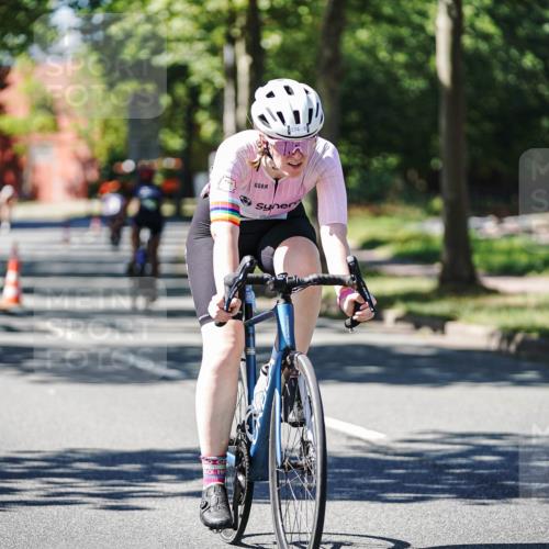 09.08.2026 - GEWOBA Citytriathlon Bremen Michael Burmester http://msf.ph/oto/9942858 09.08.2026 14:36:14 Radfahren 53, 163, 207, 235, 240, 269, 274, 309, 329, 356 meine-sportfotos.de