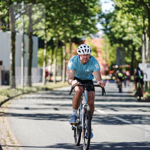 09.08.2026 - GEWOBA Citytriathlon Bremen Michael Burmester http://msf.ph/oto/9942890 09.08.2026 14:36:33 Radfahren 110, 133, 207, 256, 291, 307, 321, 336 meine-sportfotos.de