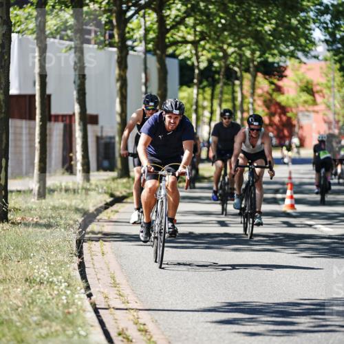 09.08.2026 - GEWOBA Citytriathlon Bremen Michael Burmester http://msf.ph/oto/9942928 09.08.2026 14:37:20 Radfahren 10, 58, 87, 172, 300, 316, 369, 385, 448 meine-sportfotos.de