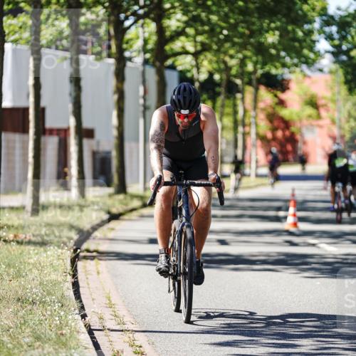 09.08.2026 - GEWOBA Citytriathlon Bremen Michael Burmester http://msf.ph/oto/9942936 09.08.2026 14:37:24 Radfahren 10, 58, 87, 172, 300, 305, 316, 369, 385 meine-sportfotos.de