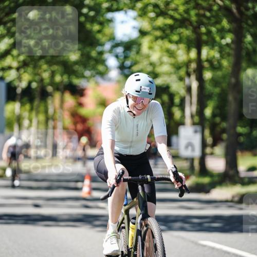 09.08.2026 - GEWOBA Citytriathlon Bremen Michael Burmester http://msf.ph/oto/9942953 09.08.2026 14:37:40 Radfahren 42, 203, 242, 288, 290, 305, 390, 450, 458, 487 meine-sportfotos.de