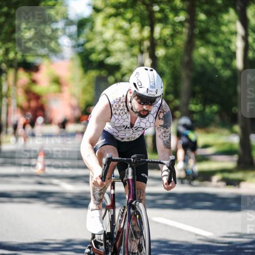 09.08.2026 - GEWOBA Citytriathlon Bremen Michael Burmester http://msf.ph/oto/9942957 09.08.2026 14:37:43 Radfahren 42, 203, 242, 288, 290, 305, 390, 400, 450, 458, 487 meine-sportfotos.de
