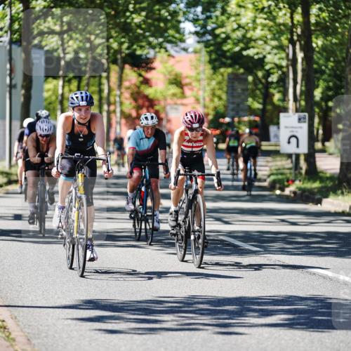 09.08.2026 - GEWOBA Citytriathlon Bremen Michael Burmester http://msf.ph/oto/9942986 09.08.2026 14:38:02 Radfahren 193, 202, 221, 266, 280, 292, 293, 306, 319, 335, 341, 344, 398, 410, 434, 454, 485, 521, 522 meine-sportfotos.de