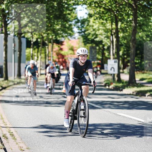 09.08.2026 - GEWOBA Citytriathlon Bremen Michael Burmester http://msf.ph/oto/9942996 09.08.2026 14:38:07 Radfahren 193, 202, 221, 266, 280, 292, 293, 297, 306, 314, 319, 330, 335, 344, 398, 410, 434, 454, 485, 521, 522 meine-sportfotos.de