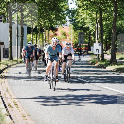 09.08.2026 - GEWOBA Citytriathlon Bremen Michael Burmester http://msf.ph/oto/9942997 09.08.2026 14:38:08 Radfahren 193, 202, 221, 266, 280, 293, 297, 306, 314, 319, 324, 330, 335, 344, 398, 410, 434, 454, 485, 521, 522 meine-sportfotos.de