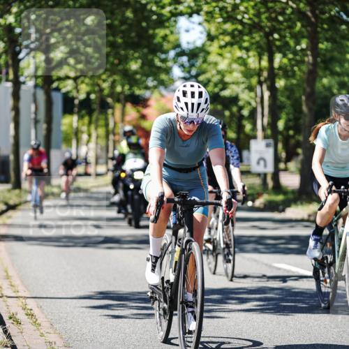 09.08.2026 - GEWOBA Citytriathlon Bremen Michael Burmester http://msf.ph/oto/9943001 09.08.2026 14:38:10 Radfahren 193, 202, 221, 266, 277, 280, 293, 297, 306, 314, 319, 324, 330, 335, 344, 434, 454, 485, 521, 522 meine-sportfotos.de