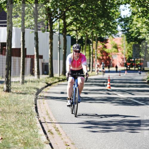 09.08.2026 - GEWOBA Citytriathlon Bremen Michael Burmester http://msf.ph/oto/9943002 09.08.2026 14:38:12 Radfahren 190, 193, 221, 266, 277, 280, 293, 297, 306, 314, 319, 324, 330, 335, 344, 402, 434, 454, 485, 521, 522 meine-sportfotos.de