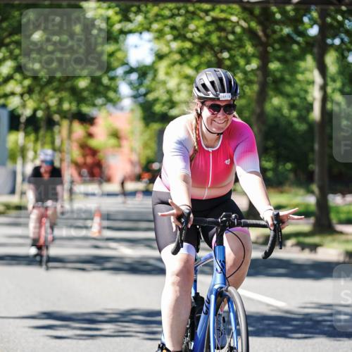 09.08.2026 - GEWOBA Citytriathlon Bremen Michael Burmester http://msf.ph/oto/9943005 09.08.2026 14:38:12 Radfahren 190, 193, 221, 266, 277, 280, 293, 297, 306, 314, 319, 324, 330, 335, 344, 402, 434, 454, 485, 521, 522 meine-sportfotos.de