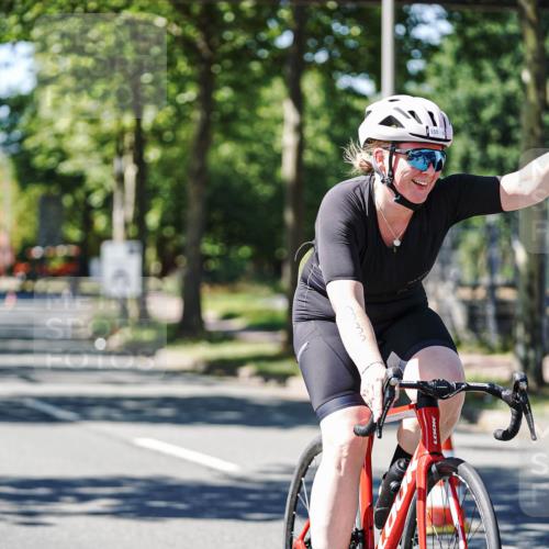 09.08.2026 - GEWOBA Citytriathlon Bremen Michael Burmester http://msf.ph/oto/9943011 09.08.2026 14:38:14 Radfahren 190, 221, 266, 277, 280, 289, 293, 297, 306, 314, 319, 324, 330, 335, 344, 402, 454, 521, 522 meine-sportfotos.de