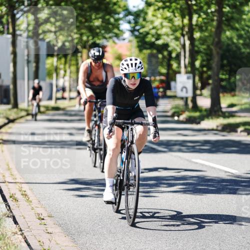 09.08.2026 - GEWOBA Citytriathlon Bremen Michael Burmester http://msf.ph/oto/9943039 09.08.2026 14:38:29 Radfahren 173, 190, 216, 222, 227, 249, 276, 277, 289, 320, 352, 402, 417, 431 meine-sportfotos.de
