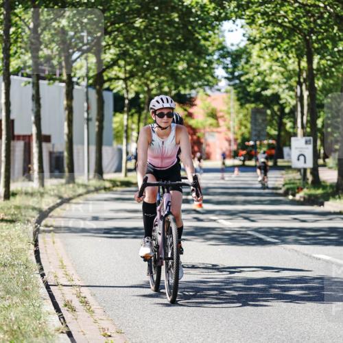 09.08.2026 - GEWOBA Citytriathlon Bremen Michael Burmester http://msf.ph/oto/9943061 09.08.2026 14:38:40 Radfahren 210, 216, 222, 227, 249, 253, 273, 276, 320, 352, 417 meine-sportfotos.de
