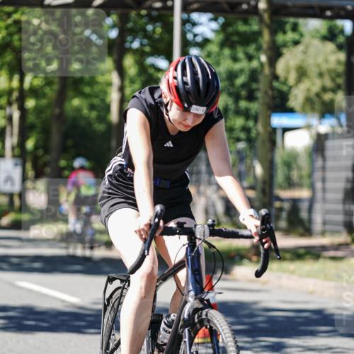 09.08.2026 - GEWOBA Citytriathlon Bremen Michael Burmester http://msf.ph/oto/9943063 09.08.2026 14:38:41 Radfahren 210, 216, 222, 227, 249, 253, 273, 276, 320, 417 meine-sportfotos.de