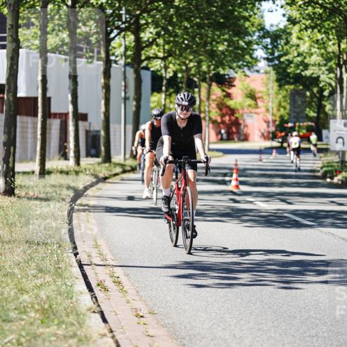 09.08.2026 - GEWOBA Citytriathlon Bremen Michael Burmester http://msf.ph/oto/9943064 09.08.2026 14:38:46 Radfahren 210, 216, 222, 227, 253, 273, 276, 310, 320, 347 meine-sportfotos.de