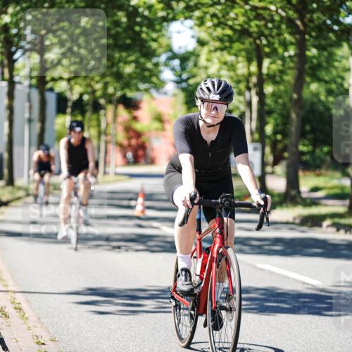 09.08.2026 - GEWOBA Citytriathlon Bremen Michael Burmester http://msf.ph/oto/9943067 09.08.2026 14:38:47 Radfahren 210, 216, 222, 227, 253, 273, 276, 310, 320, 347 meine-sportfotos.de