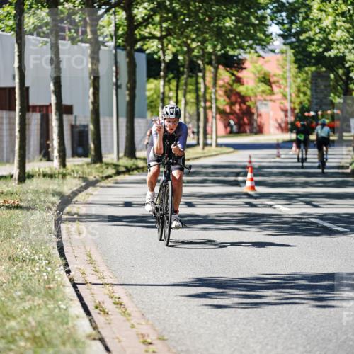 09.08.2026 - GEWOBA Citytriathlon Bremen Michael Burmester http://msf.ph/oto/9943085 09.08.2026 14:39:08 Radfahren 196, 326, 384, 438 meine-sportfotos.de