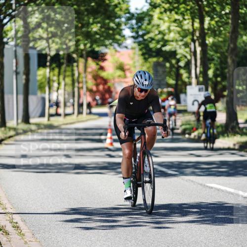 09.08.2026 - GEWOBA Citytriathlon Bremen Michael Burmester http://msf.ph/oto/9943106 09.08.2026 14:39:41 Radfahren 239, 340 meine-sportfotos.de